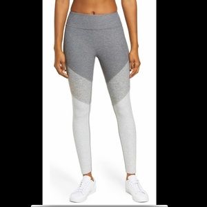 Outdoor Voices 7/8 Grey Colors Spring Leggings